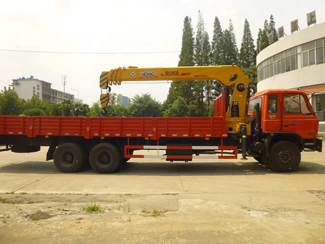 東風(fēng)153后八輪隨車吊