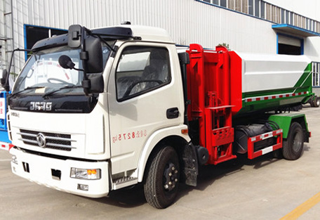 掛桶垃圾車工作效果視頻