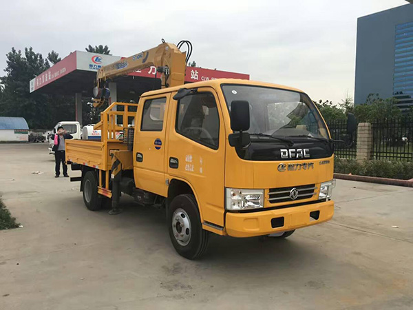 東風雙排座2.5米隨車吊 東風雙排座2.5米隨車吊