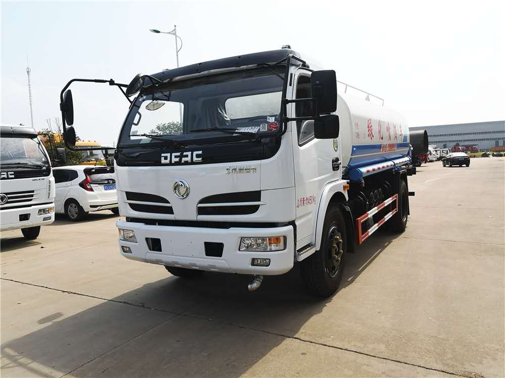 東風(fēng)福瑞卡灑水車圖片 東風(fēng)福瑞卡綠化噴灑車圖片