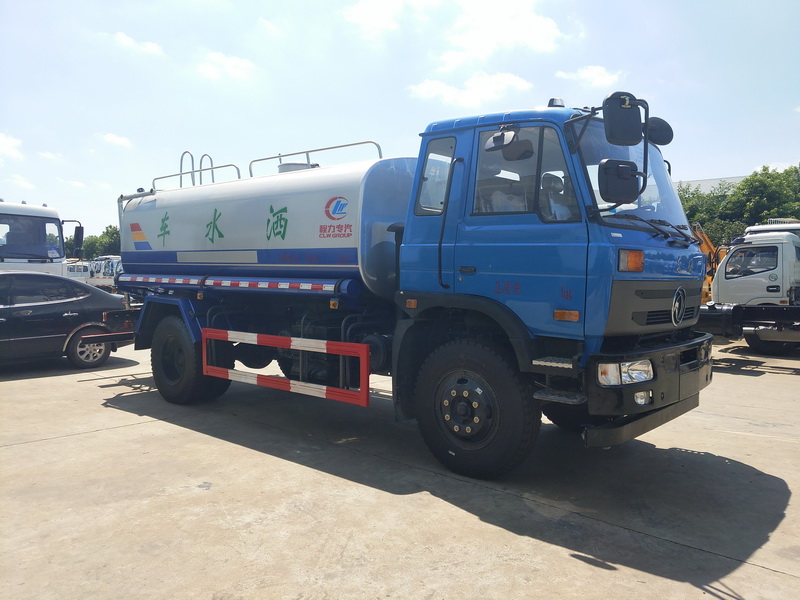 東風(fēng)145/153灑水車