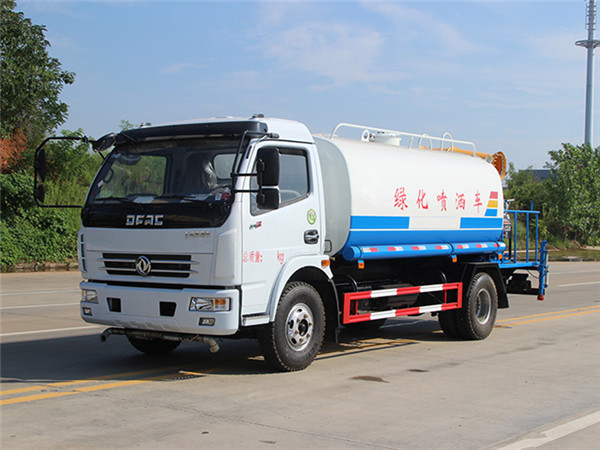 東風多利卡D7霧炮車