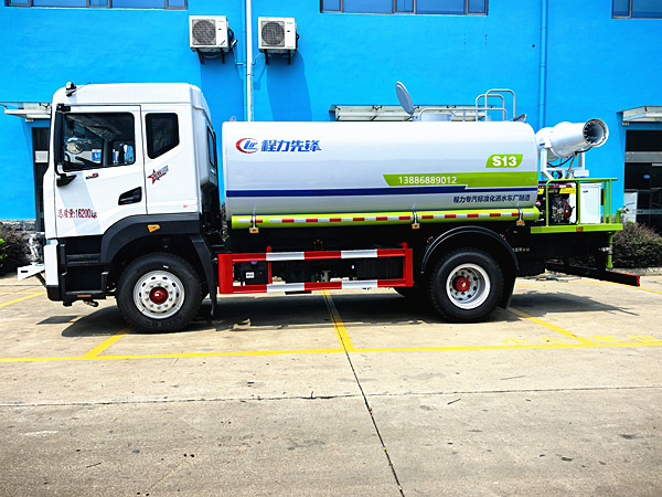 東風(fēng)多利卡D9新款霧炮車