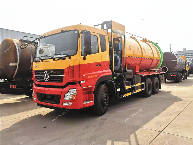 東風天龍后雙橋吸污車