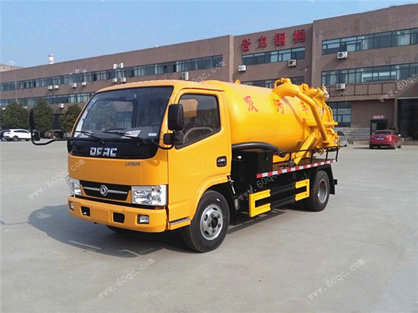 東風多利卡D6吸污車