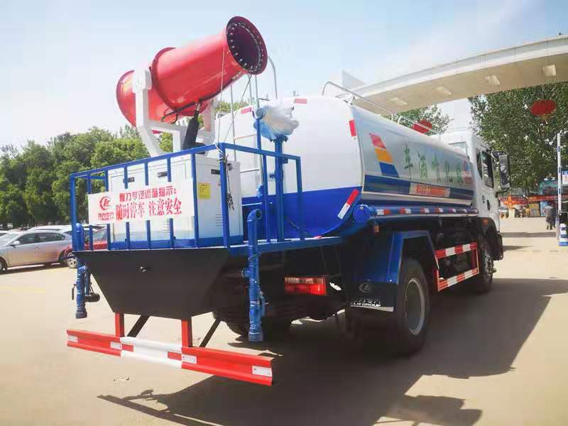 東風D9灑水車加裝噴霧機