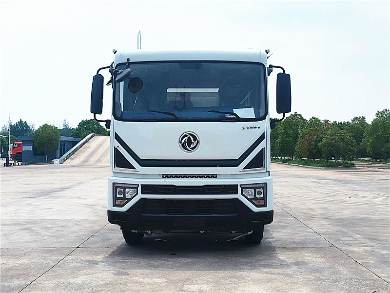 東風(fēng)多利卡D9國(guó)六12噸抑塵車(chē)