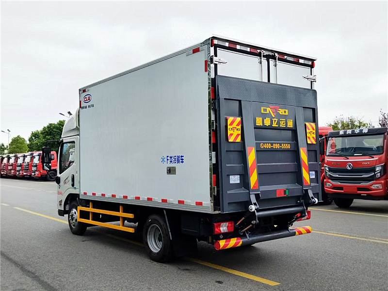 江鈴順達(dá)國六4.2米冷藏車