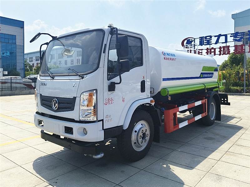 東風(fēng)華神9.3噸灑水車