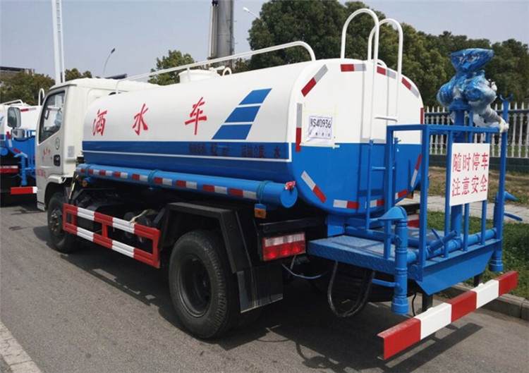 東風福瑞卡灑水車