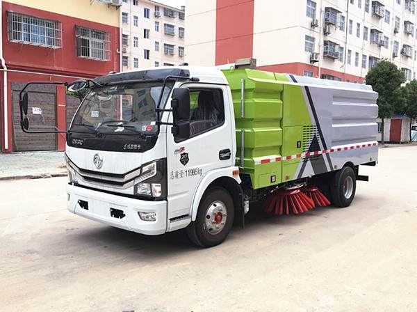 為什么要買掃路車？程力掃路車有什么優(yōu)勢(shì)？