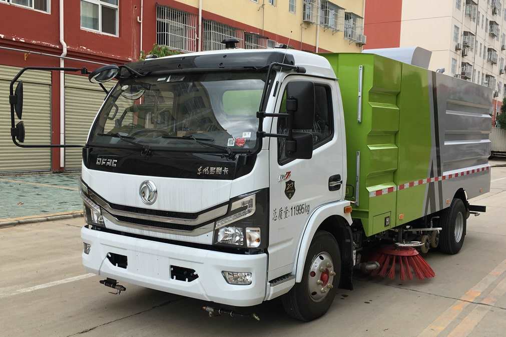 國六東風(fēng)5噸洗掃車配置，東風(fēng)多利卡D7洗掃車預(yù)售價(jià)多少